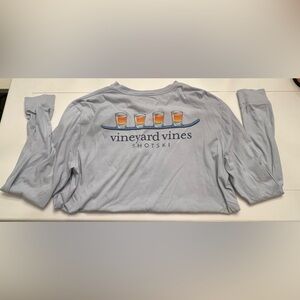 Men’s Vineyardvines Longsleeve Shirt. Worn once - like new! Size Medium.